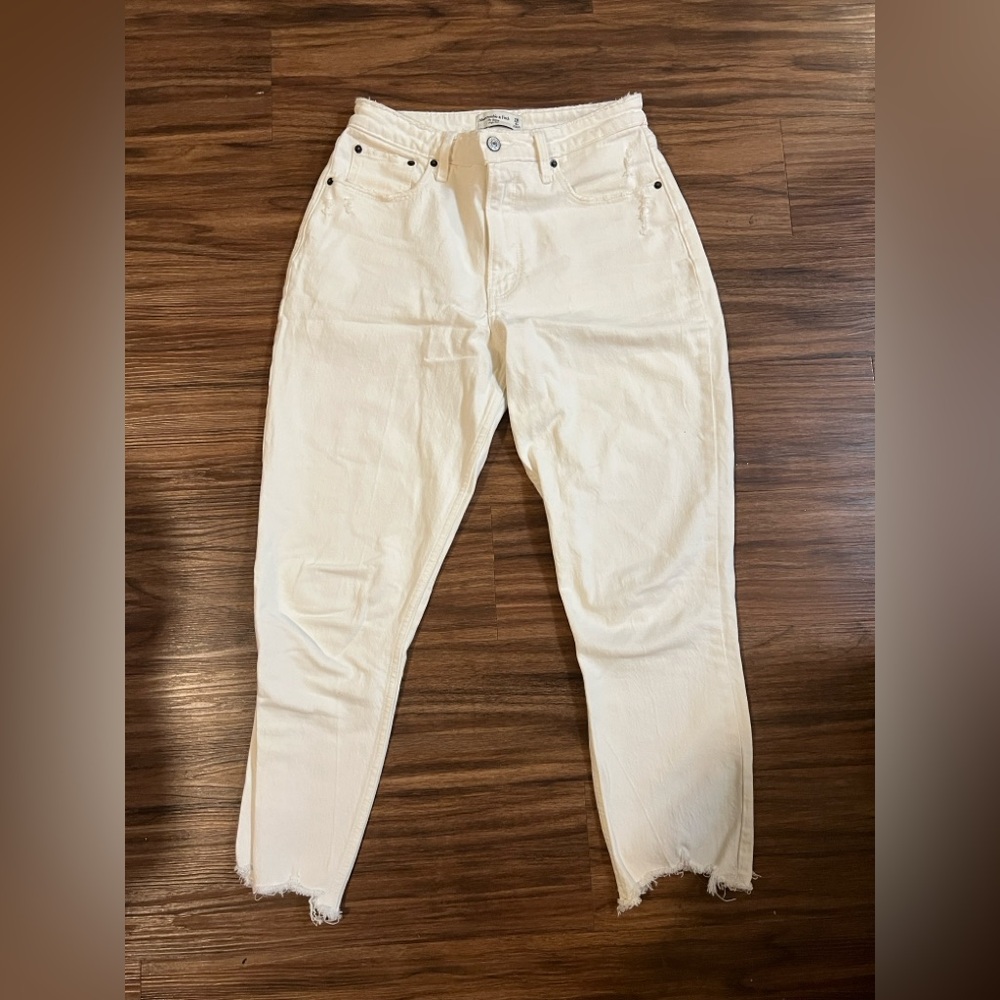 Abercrombie & Fitch Skinny High Rise Jean- Size 6s/28